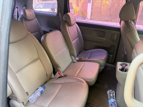 Kia Carnival for rent ឡាន11កៅអីសម្រាប់ជួលជាថ្ងៃ