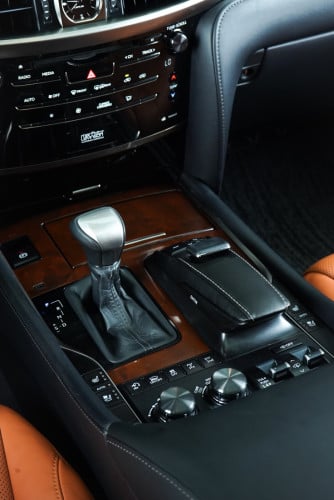Lexus570 Supersport S 2017