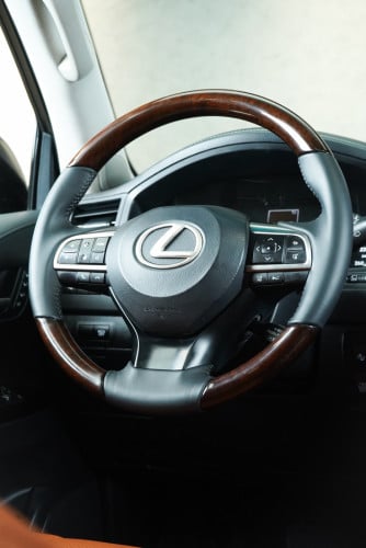 Lexus570 Supersport S 2017