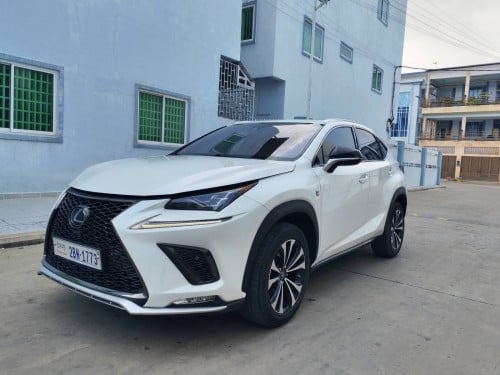 Lexus Nx200t 2015 Up 2018 F-sport P2 គុជបួន ប៊ូតុងចុច5 ឡេីង