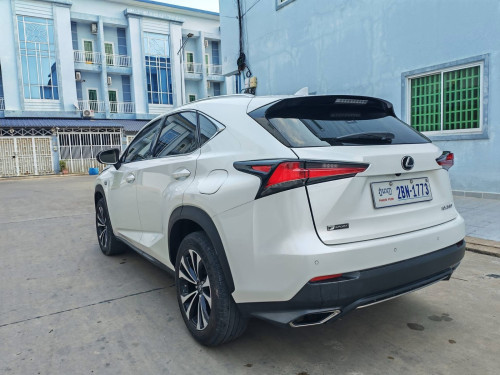 Lexus Nx200t 2015 Up 2018 F-sport P2 គុជបួន ប៊ូតុងចុច5 ឡេីង