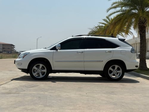 Lexus RX330 P2