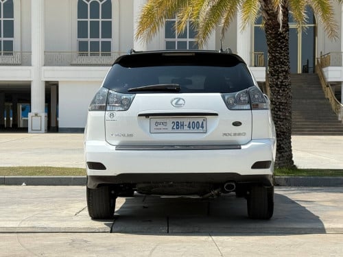 Lexus RX330 P2