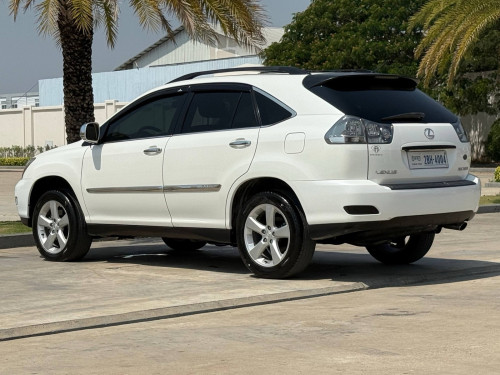 Lexus RX330 P2