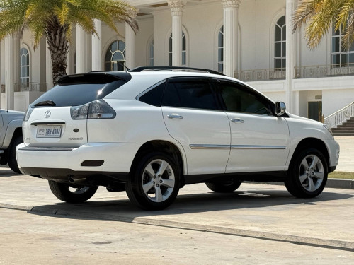 Lexus RX330 P2