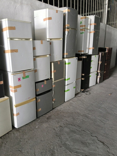 Mini refrigerator