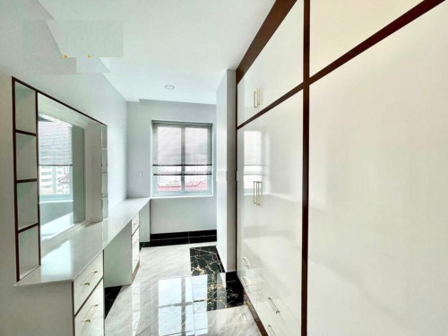 Modern Premium Living In BKK1