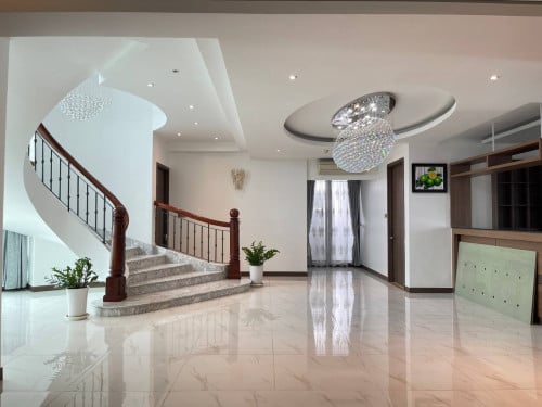 Penthouse for rent (10th&11th floor)