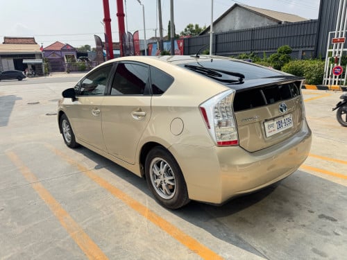 Prius 2010 Option 2 Gold
