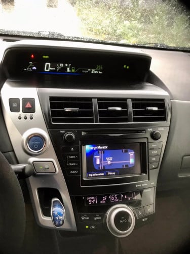 Prius V 2021 opt 5 17500$ចរចា