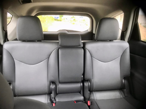 Prius V 2021 opt 5 17500$ចរចា