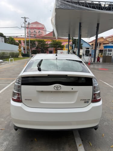 Pruis 06 h/full ក្នុងលឿង 12300$