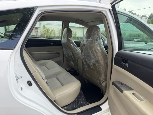 Pruis 06 h/full ក្នុងលឿង 12300$