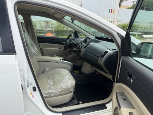 Pruis 06 h/full ក្នុងលឿង 12300$