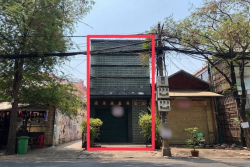 Shophouse For Rent At Doun Penh. Pefect for business.