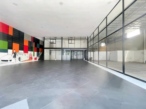 Showroom for rent at Tuol Kork