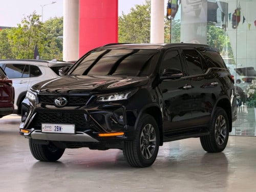 Toyota Fortuner Legender 2023