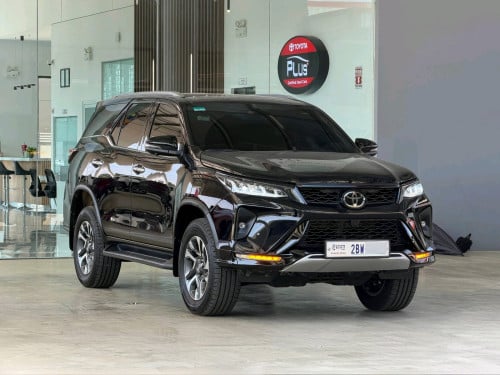 Toyota Fortuner Legender 2023