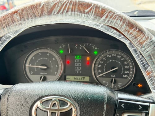 Toyota Land Cruiser V6 សាំង​ 2008 ឡេីង​ស៊េរី​ទាំង​ក្នុង​ក្រៅ​ 2021 Full option អារ៉ាប់​