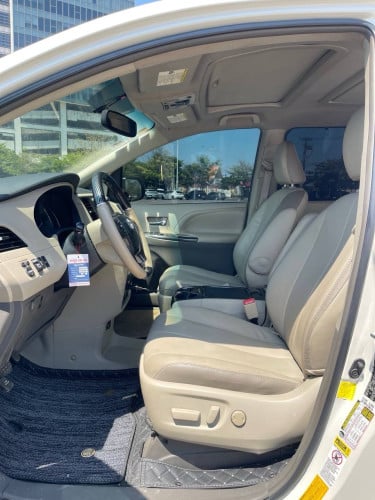 TOYOTA sienna 2012full☎️012282971 27000$
