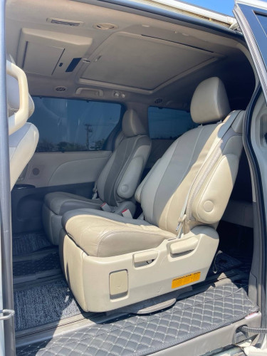 TOYOTA sienna 2012full☎️012282971 27000$