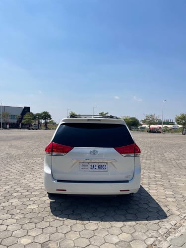 TOYOTA sienna 2012full☎️012282971 27000$