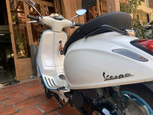Vespa spring អត់អាវ
