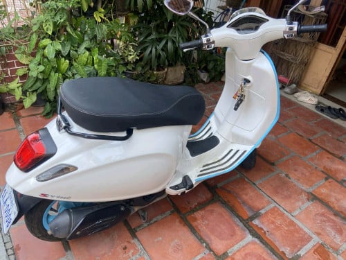 Vespa spring អត់អាវ