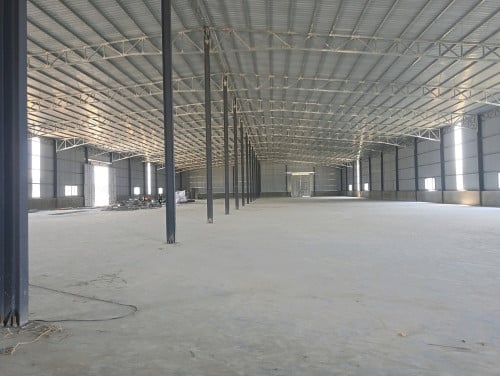 Warehouse 4000m2 at Sensok for rent