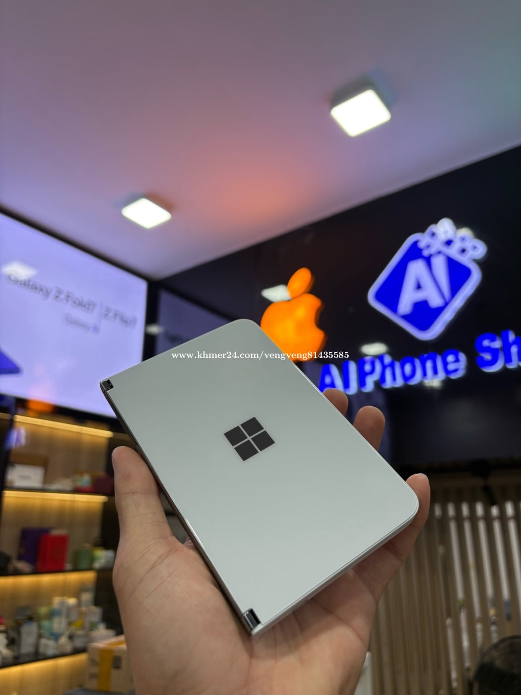 Microsoft Surface Duo 400$