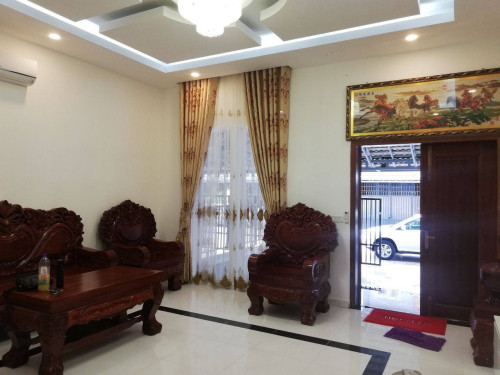 វីឡាសំរាប់ជួលនៅបុរី វិមានភ្នំពេញ