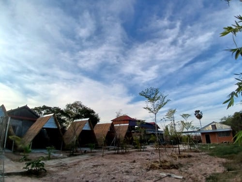 ដីជួល មានហាងស្រាប់