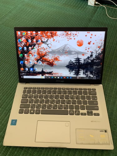 Asus Model : X415MA នៅស្អាតគ្នានបញ្ហាអ្វីទាំងអស់ មានឆ្នាំងសាក