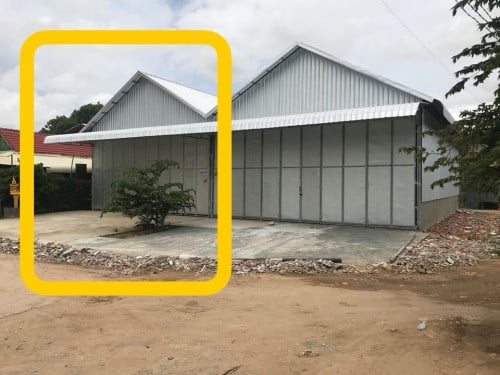 ឃ្លាំងខាងឆ្វេង សំរាប់ជួល 450$ ផ្លូវ1011 ក្រោយមន្ទីរពេទ្យសែនសុខ