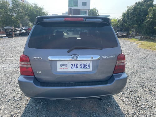 លក់ Highlander ឆ្នាំ2002 ប៉ុង1 ពាក់កណ្ដាលហ្វូល ឡានស្អាត សុីនមួយជុំ