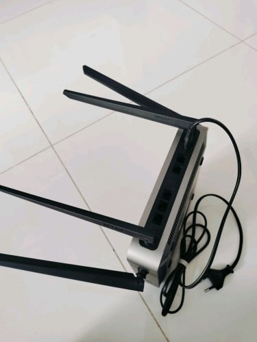 ដំបំបែក internet wife