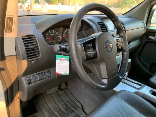 ឡានផ្ទាល់ខ្លួន លក់ប្រញាប់ Nissan Navara ឆ្នាំ 2010