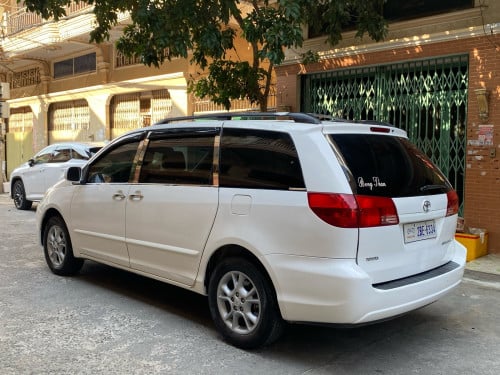 ឡានលក់ Toyota Sienna ឆ្នាំ04 ប៉ុង1 XLE ឡានស្អាត