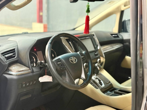 ឡានស្អាត ម៉ាសុីន V6 3.0T តម្លៃចចារបានទៀត បងប្អូនចង់ដឹងច្បាស់មកមើលឡានផ្ទាល់