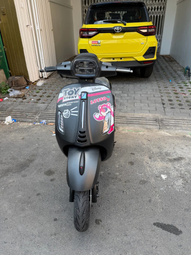 1380$ មានពន្ធត្រឹមត្រូវ សុីសាំងតិច ប្រើធន់ មានកាធានាត្រឹមត្រូវ