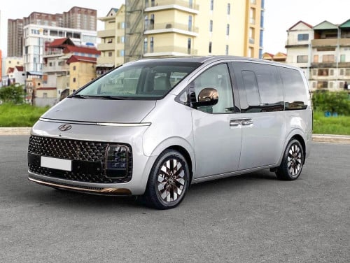 2022 Hyundai Staria VIP 7-Seater
