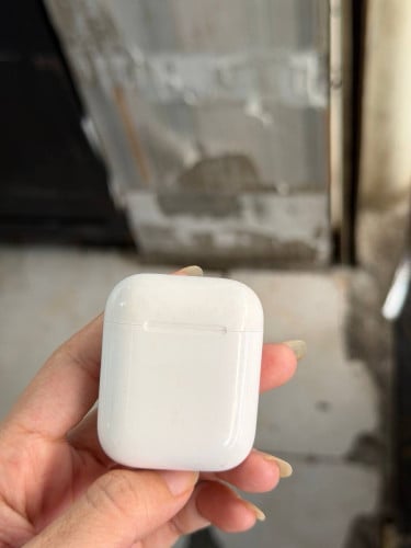 🎧 For Sale: Original AirPods (1st Generation