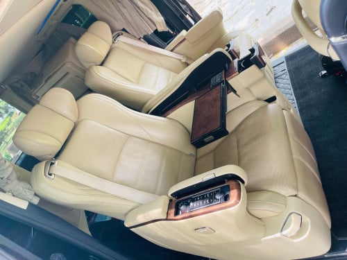 Alphard Hybrid full options Executive lough. កៅអី​ VIP
