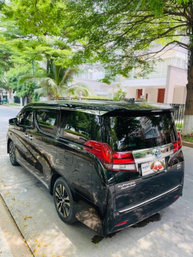 Alphard Hybrid full options Executive lough. កៅអី​ VIP