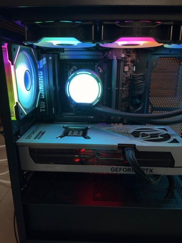 AMD RYZEN 7 7800X3D 8 -Core inboxSSD M2 1TRam 16G DDR5VGA GeForce RTX 4090 Advanced 24G
