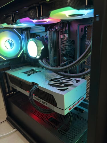 AMD RYZEN 7 7800X3D 8 -Core inboxSSD M2 1TRam 16G DDR5VGA GeForce RTX 4090 Advanced 24G