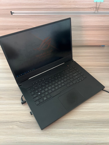 ASUS ROG ZEPHYRUS GU502