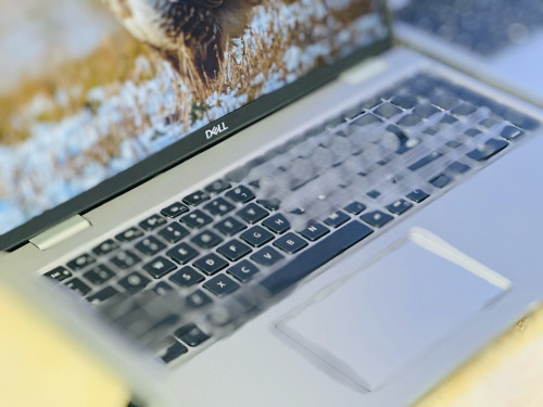 Dell Latitude 15 ស្អាត 💗 ថាច់ស្រ្កីន បត់បាន18 0ដឺក្រេ រាងស្ដើង ភ្លើង ឃីបត
