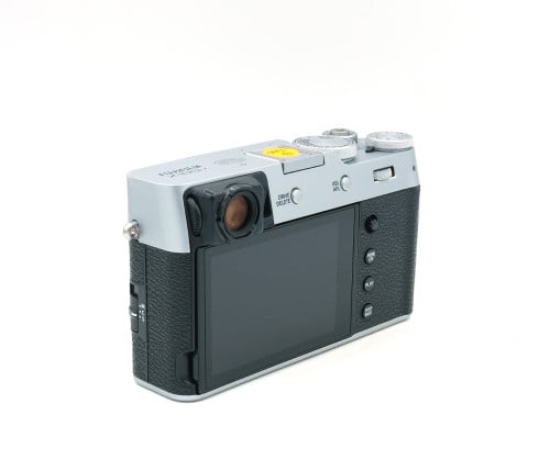 FUJIFILM X100V