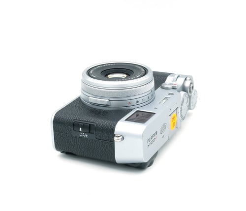 FUJIFILM X100V